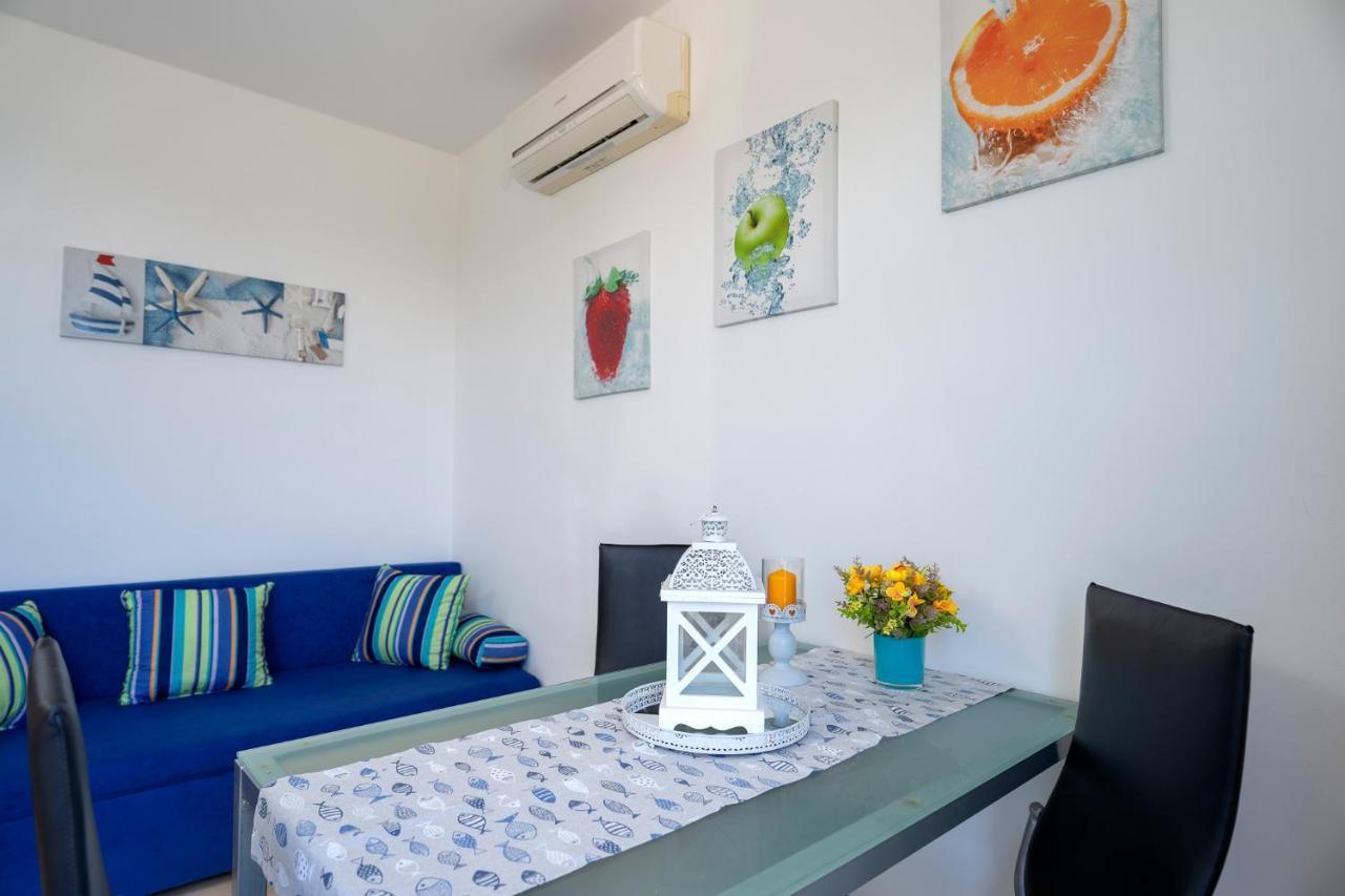 Fio - Hvar Apartma *