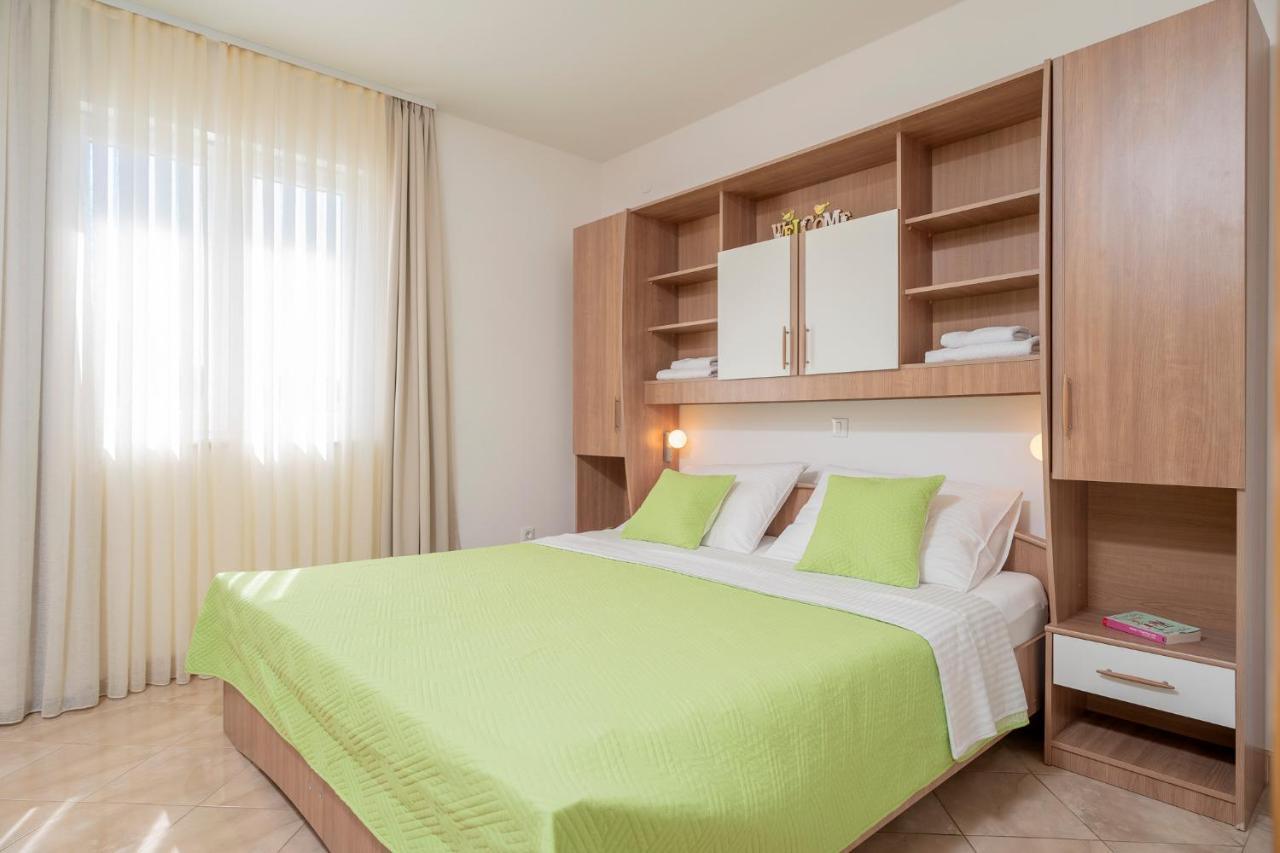 Fio - Hvar Apartma *